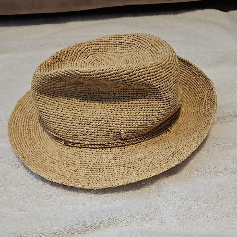 Helen Kaminski Fedora 100% Raffia Hat in Natural Tan - Lightweight Summer Hat S